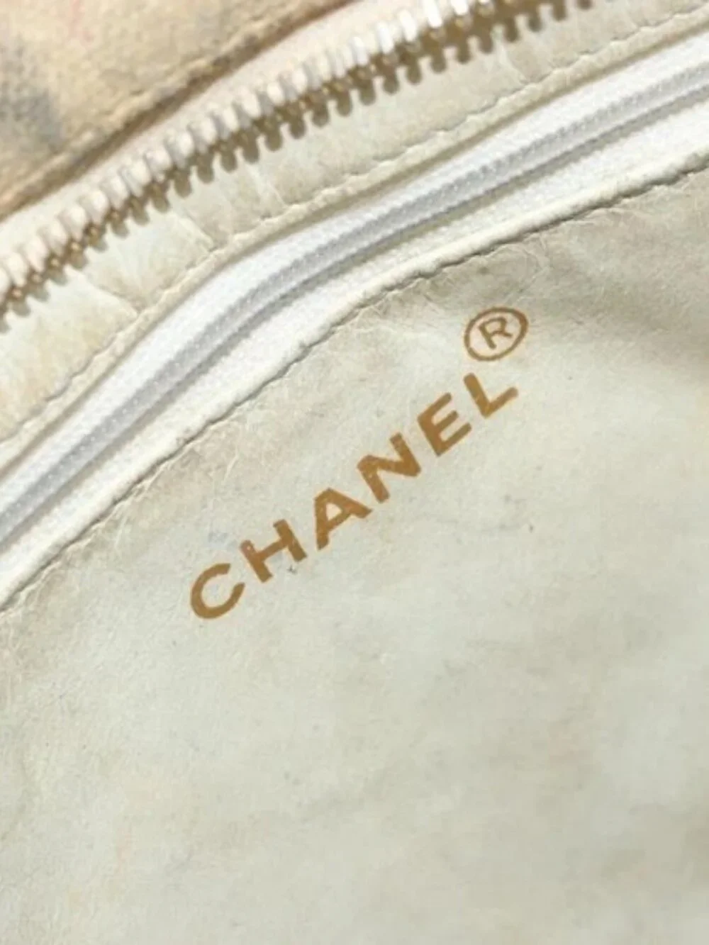 CHANEL brand	chanel color	beige